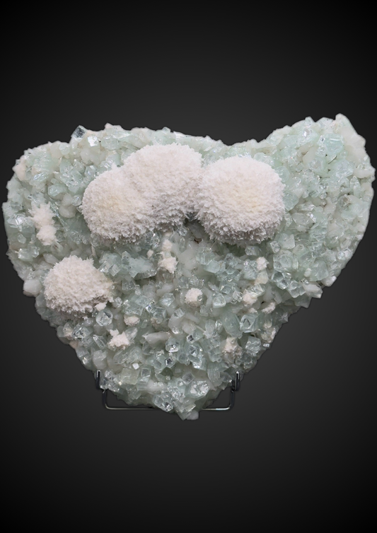 Spectacular Light Green Apophyllite Combined With Mordenite And Stilbite Specimen From India