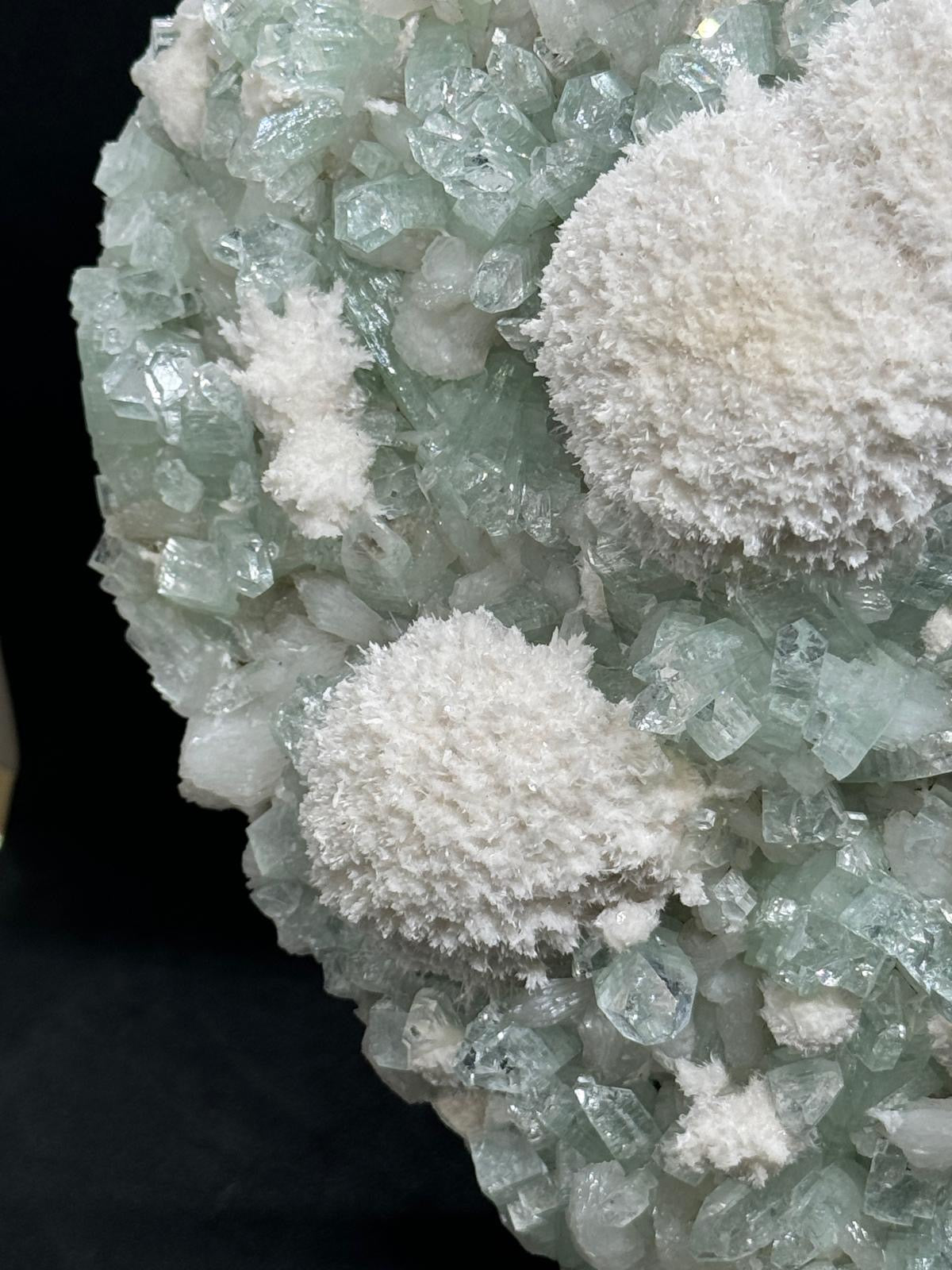 Spectacular Light Green Apophyllite Combined With Mordenite And Stilbite Specimen From India